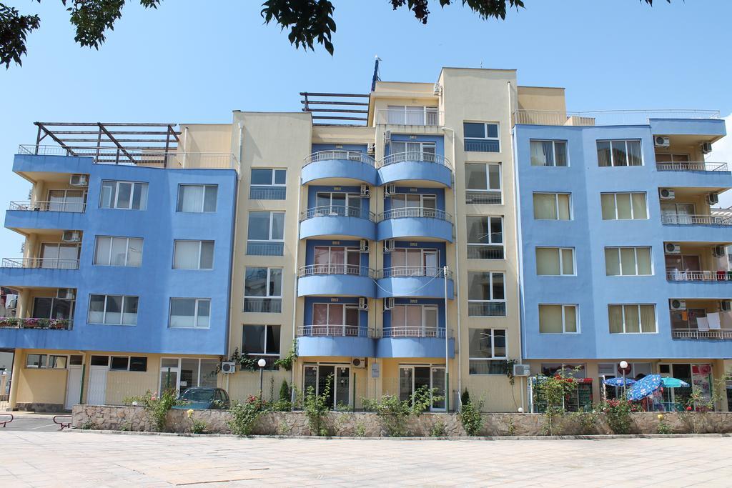Aqua Blue Apartments Сонячний Берег Екстер'єр фото