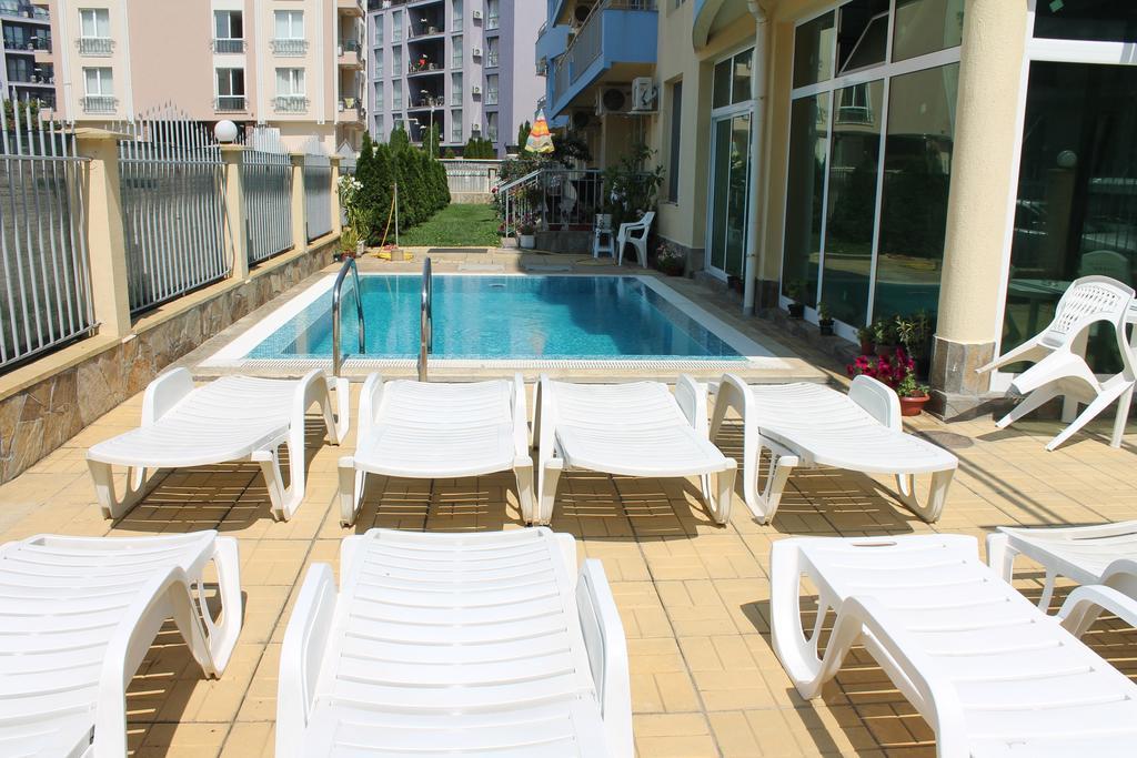 Aqua Blue Apartments Сонячний Берег Екстер'єр фото