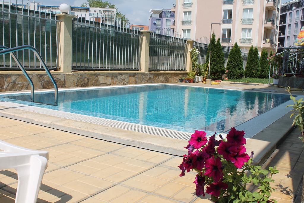 Aqua Blue Apartments Сонячний Берег Екстер'єр фото