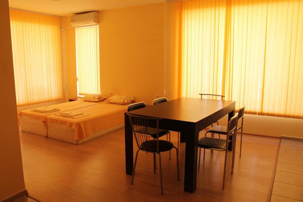 Aqua Blue Apartments Сонячний Берег Номер фото