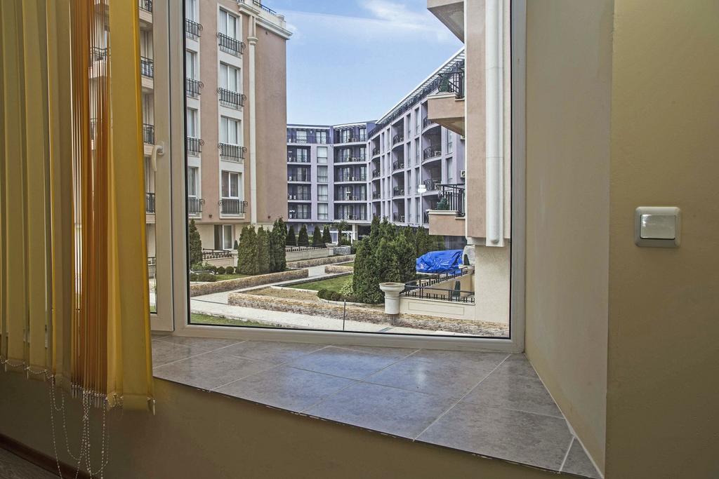 Aqua Blue Apartments Сонячний Берег Екстер'єр фото